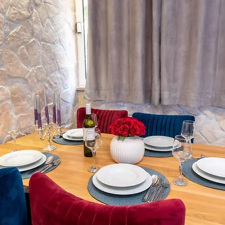 Deluxe Angelis Apartment Gradac (Split-Dalmatia)