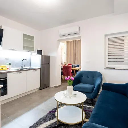 Deluxe Angelis * Gradac (Split-Dalmatia)
