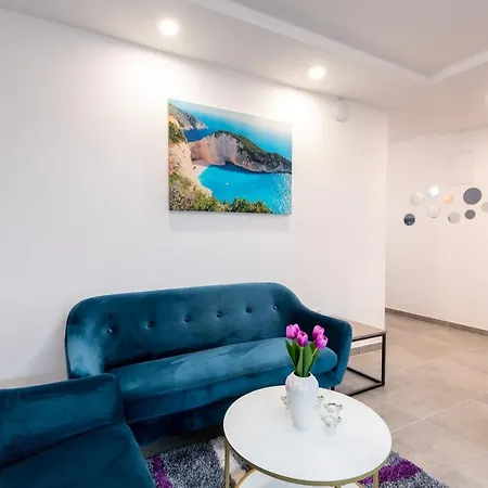 Deluxe Angelis Apartment