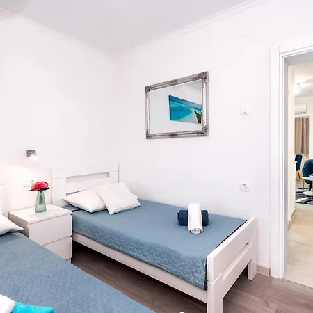 Deluxe Angelis Apartment *
