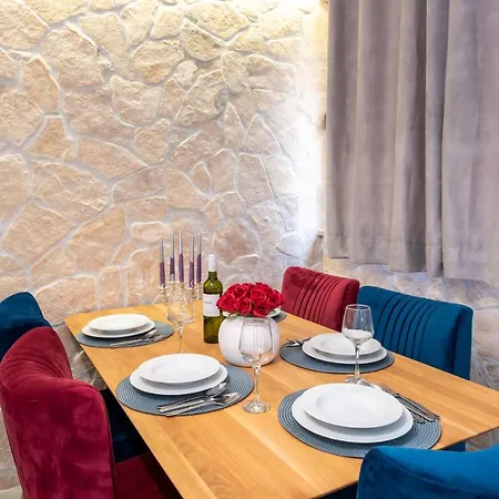 Deluxe Angelis * Gradac (Split-Dalmatia)
